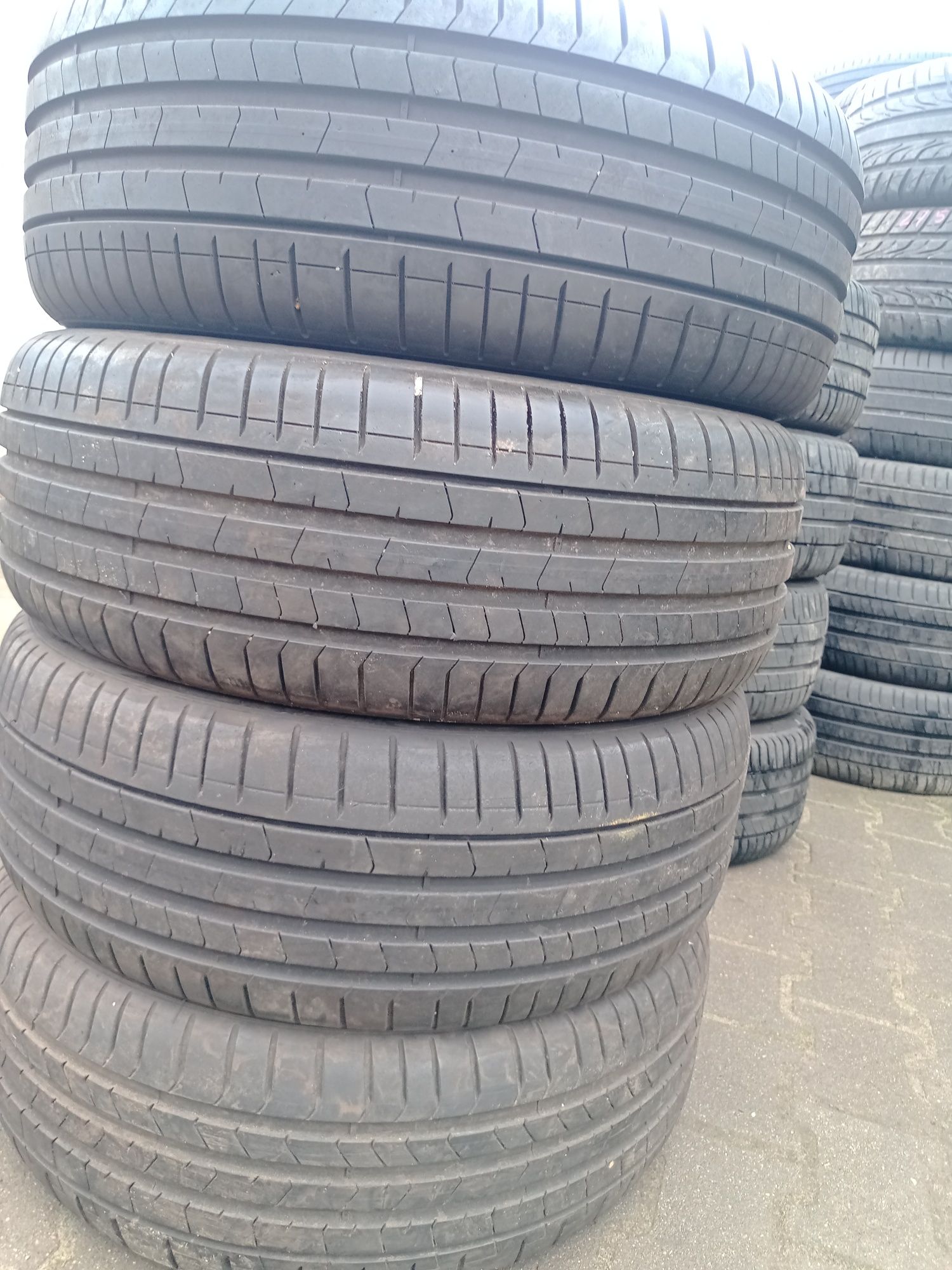 235/50 r19 Pirelli PZero