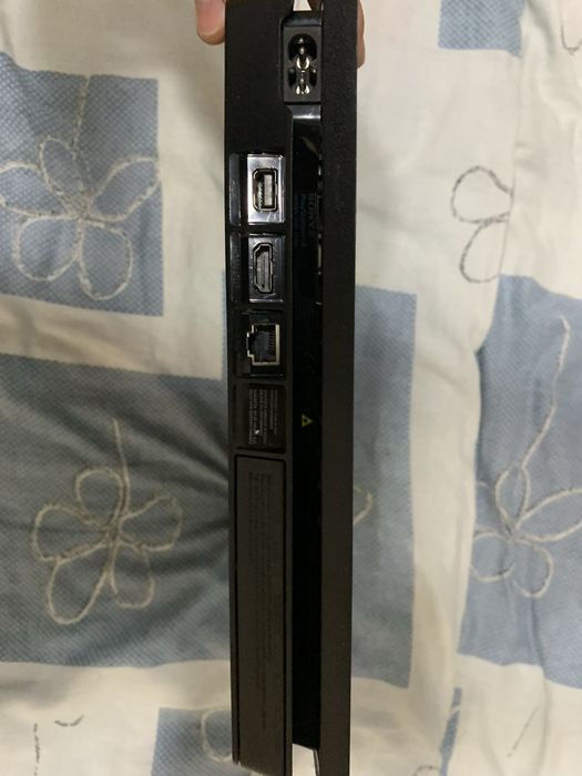Продам ps4 500гб