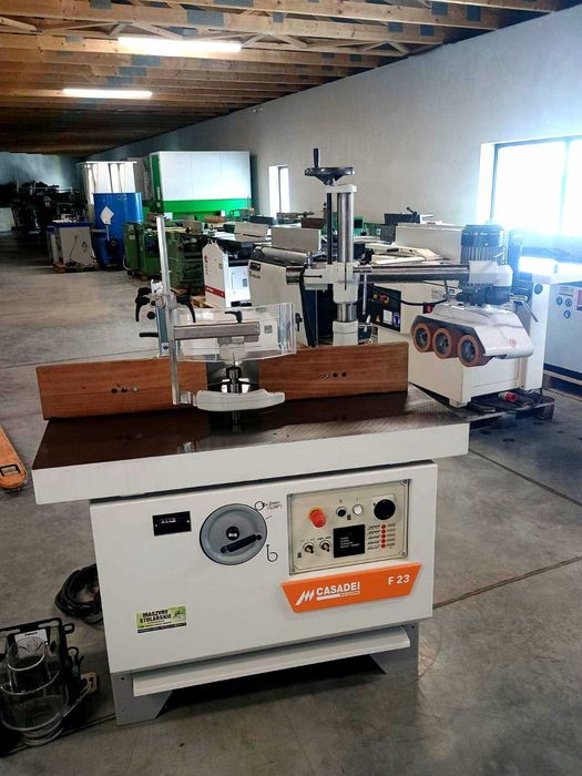 Frezarka dolnowrzecionowa CASADEI F 23 Z POSUWEM JAK NOWA!