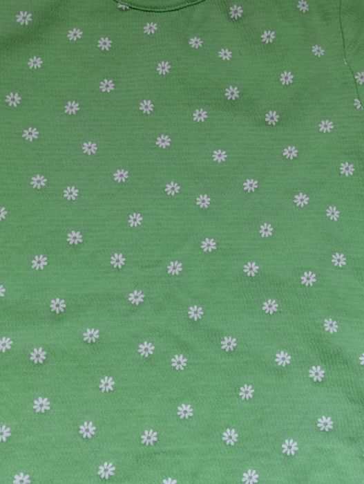 Bluzki zielona i niebieska