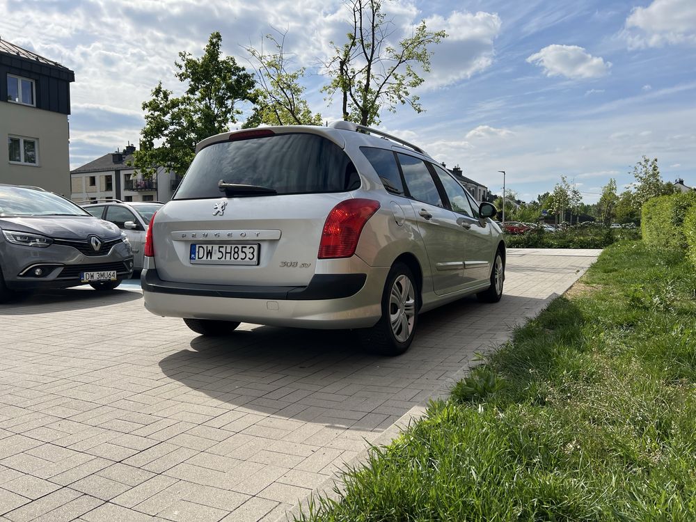 Peugeot 308 SW 2012 1.6 e-hdi drugi wlaściciel automat nawigacja