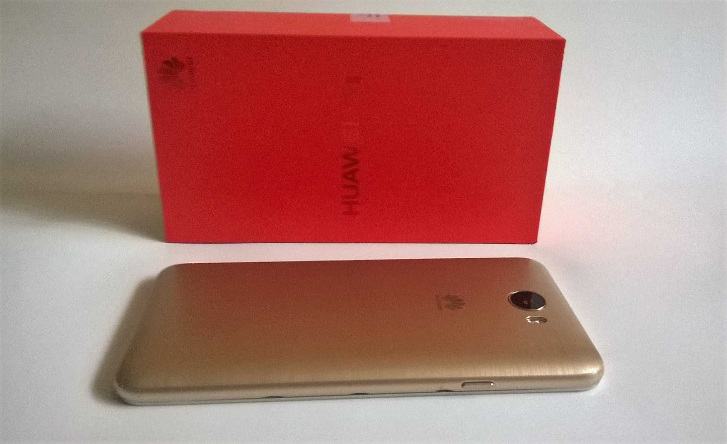 телефон Huawei Y5 II Gold + трубка в подарок