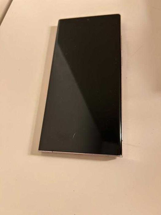 Samsung S23 Ultra 256GB Light Pink+

JBL Stan Jak Nowy!