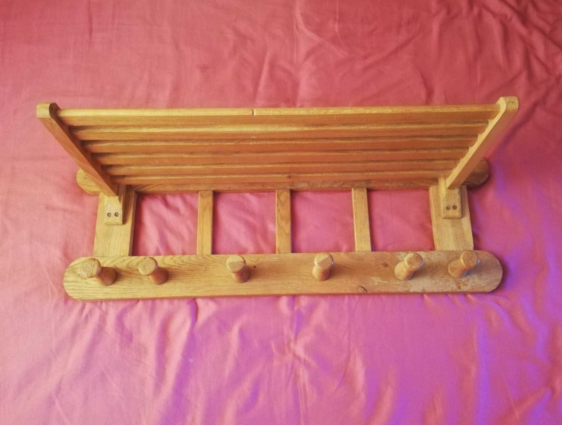 solidny wieszak drewniany z półką do przedpokoju 71cm