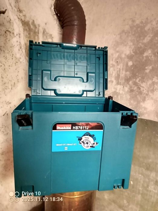 Skrzynka makita po narzędziach