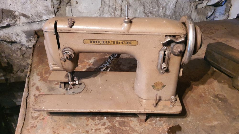 Швейна машинка Подольськ М-100