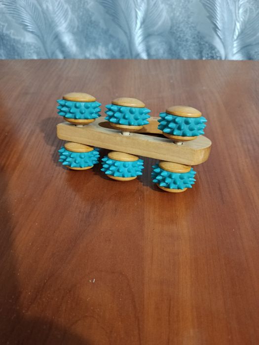 Масажер ручний для тіла