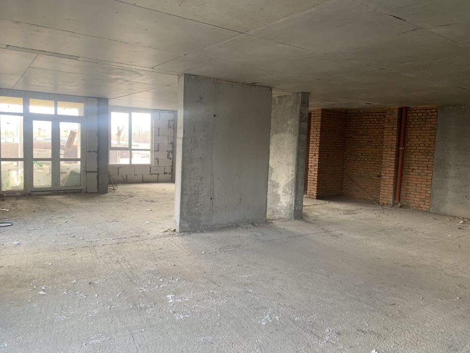 Оренда нж Піонерський квартал Чабани 145кв,м фасад