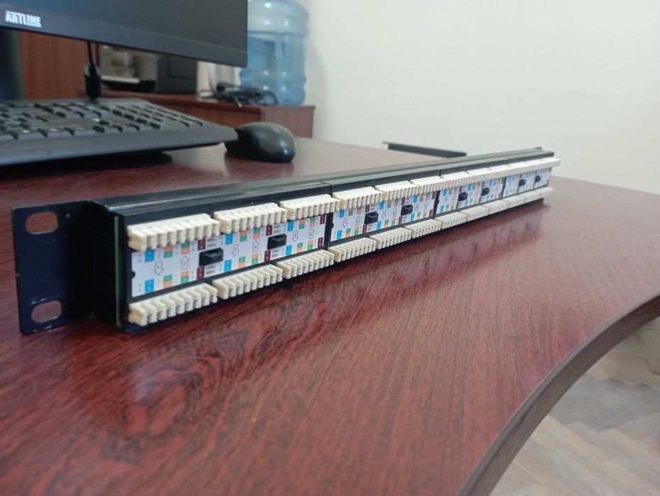 Патч панель CAT5e