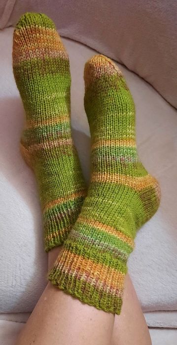 Шкарпетки зв'язані з любов'ю handmade