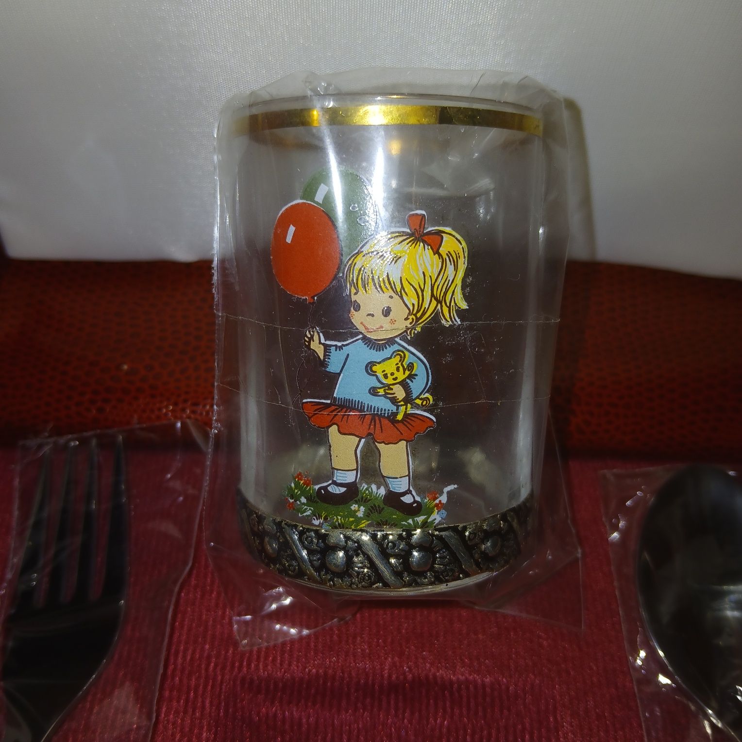Conjunto de loiça infantil em prata