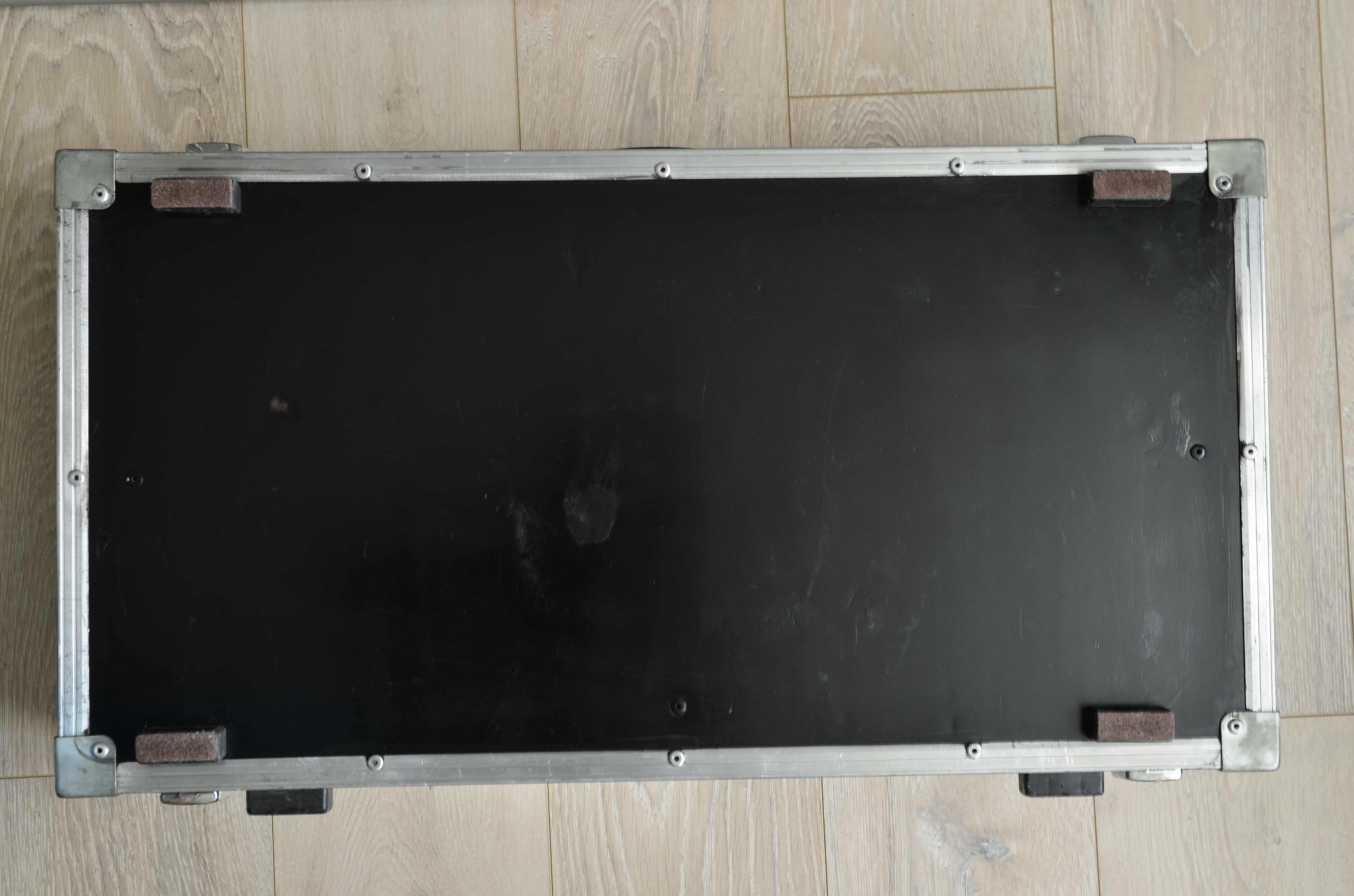 Pedalboard case na efekty gitarowe 75x40 Kakus