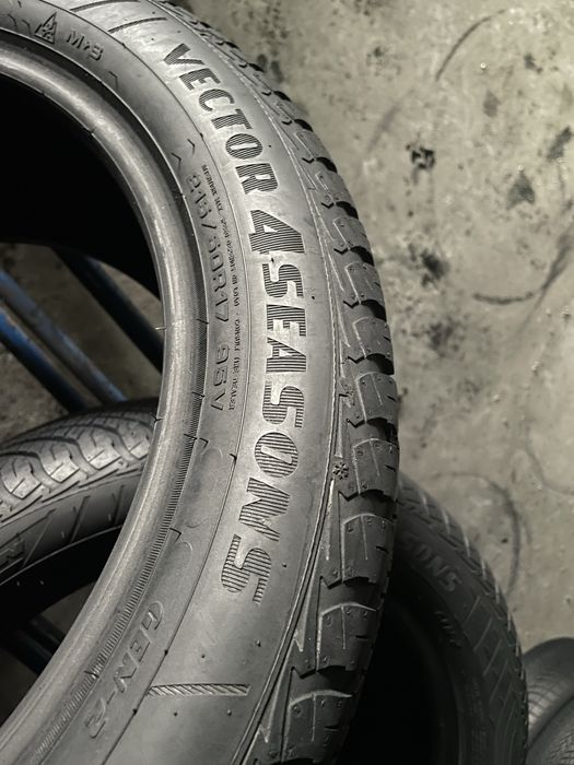 Шини 215/50/17 - 2шт Goodyear Vector4Seasons Gen-2