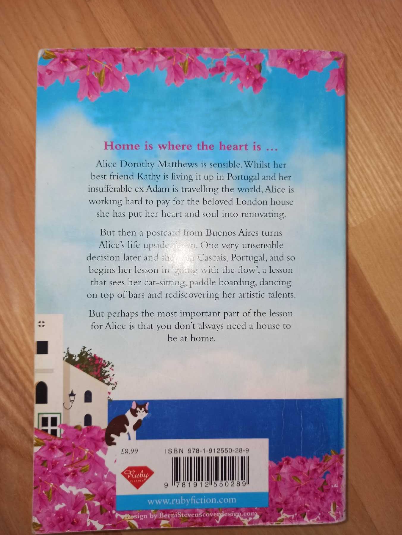 Книга The House that Alice Built

Chris Penhall