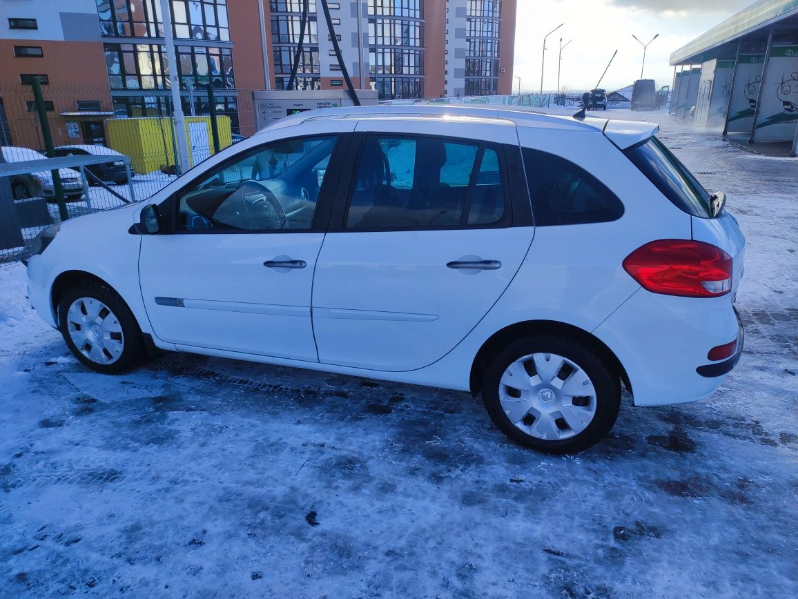 АВТО RENAULT CLIO 2009 1.2 механіка