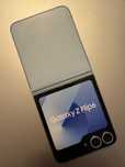 Atrapa telefonu Samsung Galaxy Z Flip6