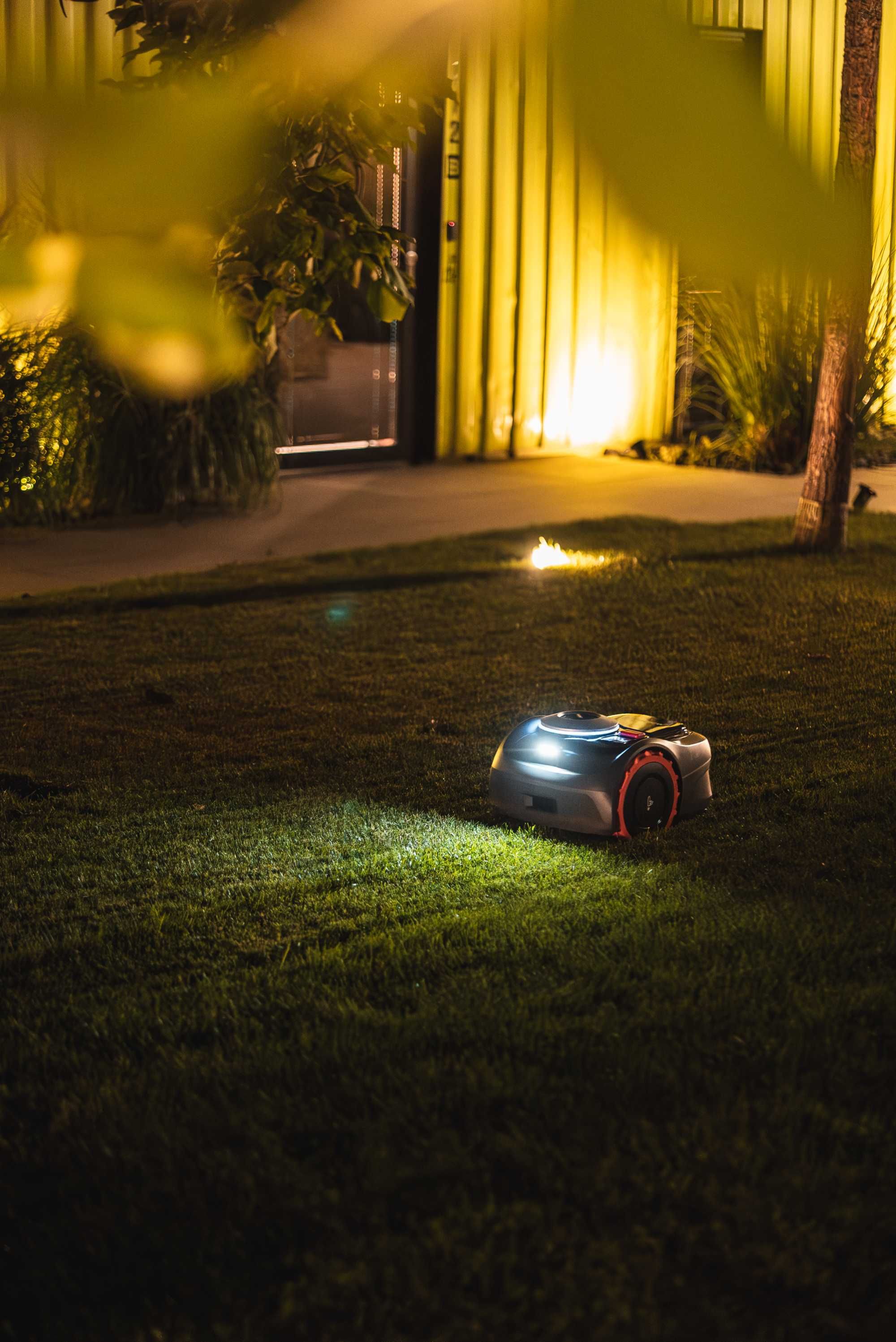 Robot koszący z GPS Segway Navimow i108E bez kabli Dealer Będzin
