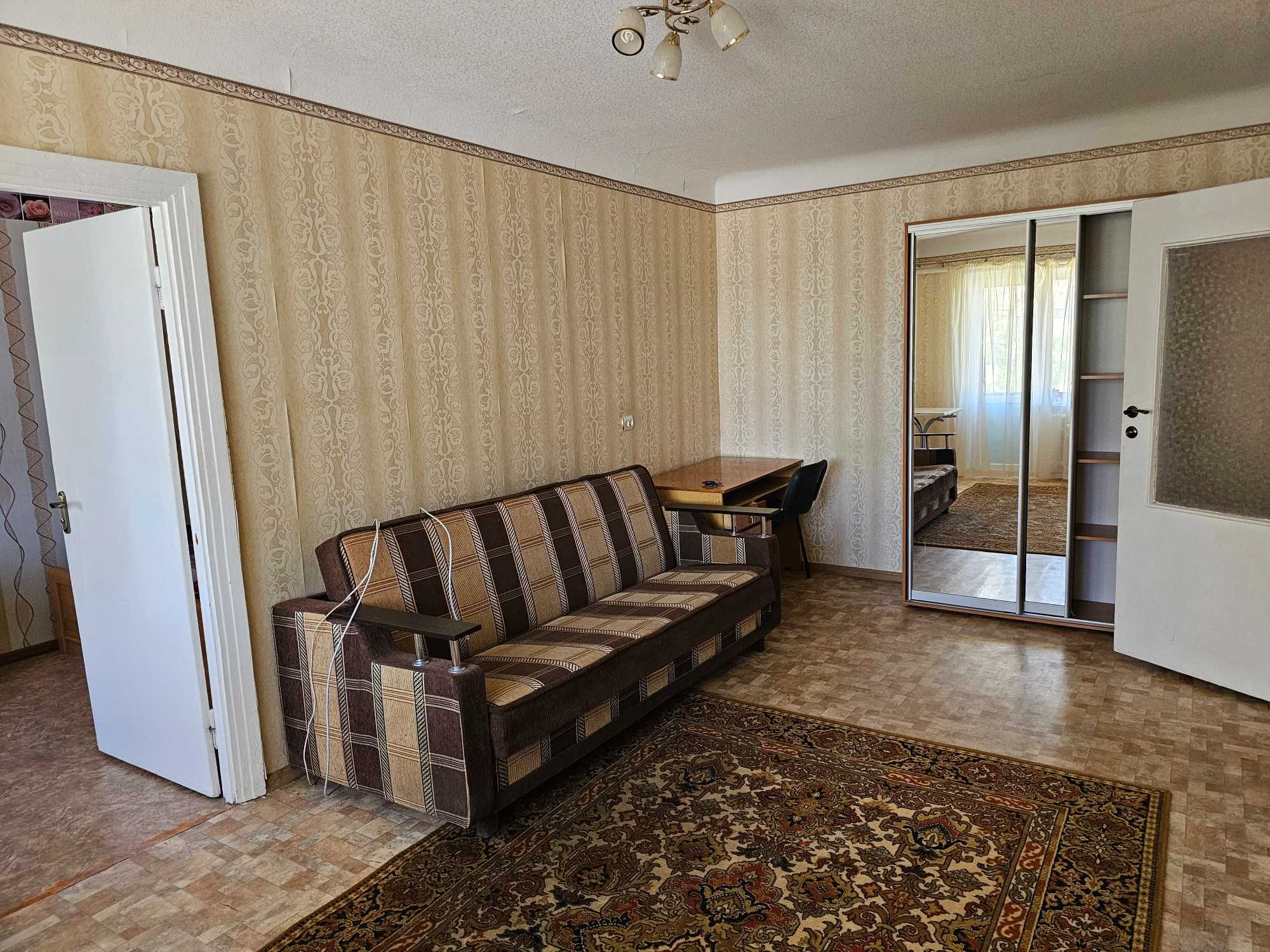 Продам 2-к квартиру на пр. Гагарина - ул. Абхазская