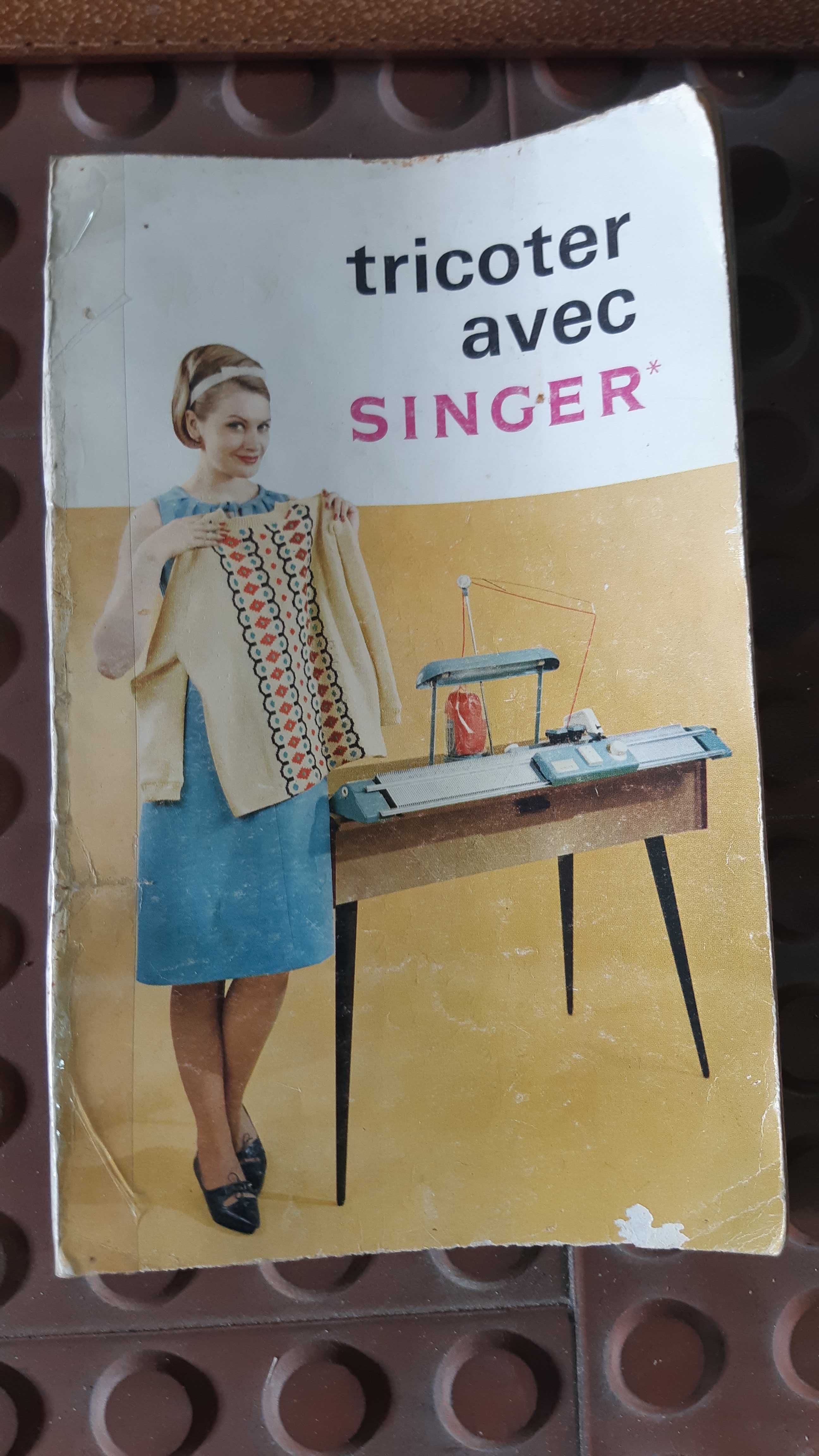 Máquina de Tricotar SINGER vintage