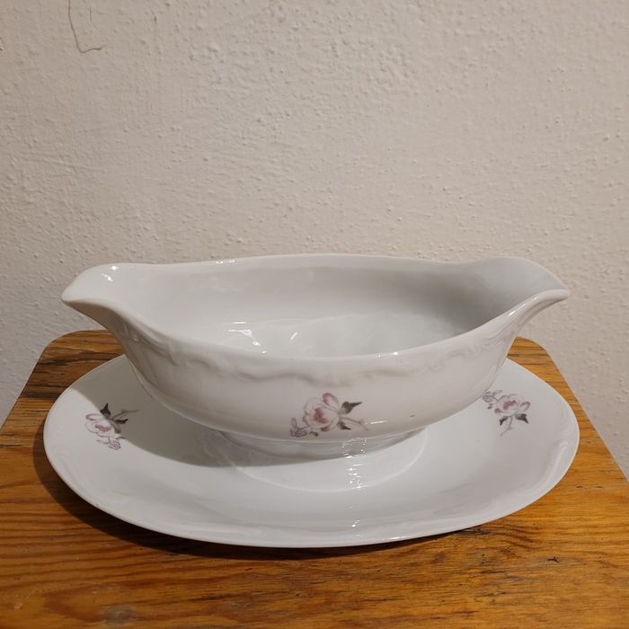 Sosjerka z porcelany Bogucice