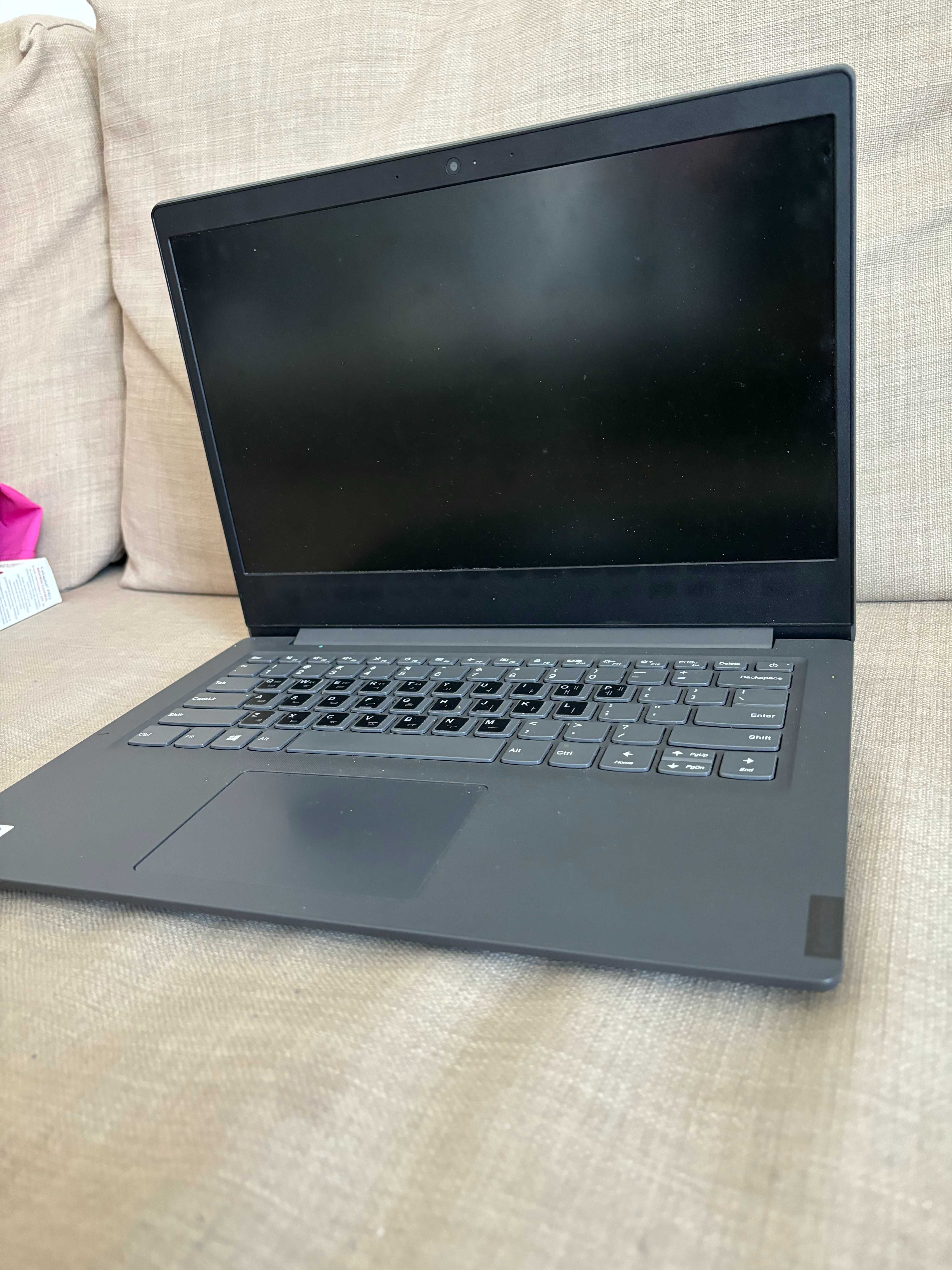 Laptop Lenovo w bardzo dobrym stanie