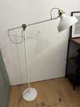 Biala lampa stojąca zlota podlogowa Ikea Ranarp