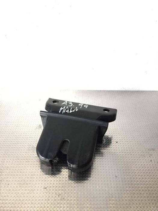 Fechadura / fecho da mala AUDI A3 (8L1)