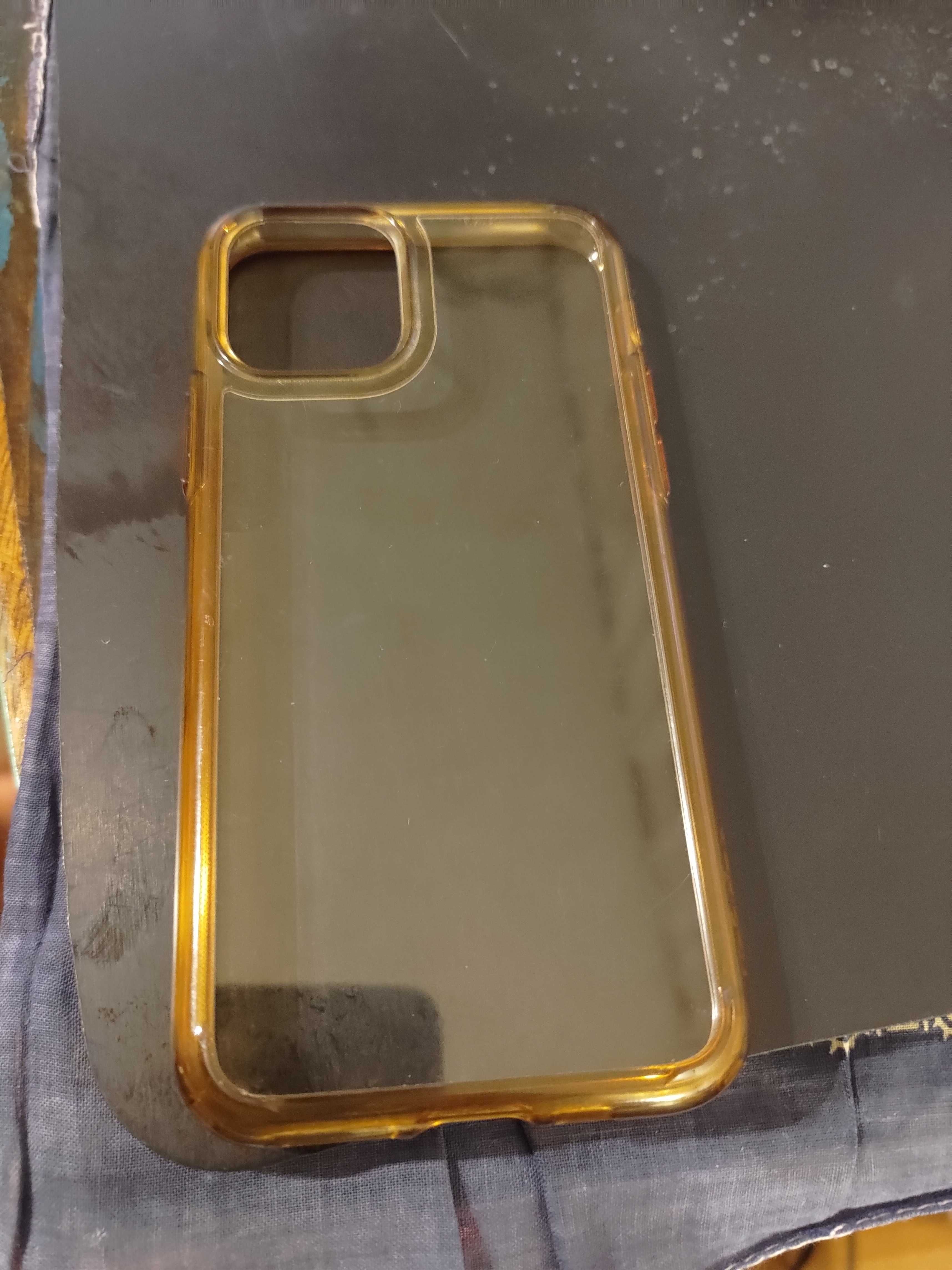 ETUI Cover SPIGEN  IPHONE 13, przezroczyste