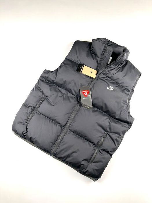 Продам жилетку оригінал Nike.