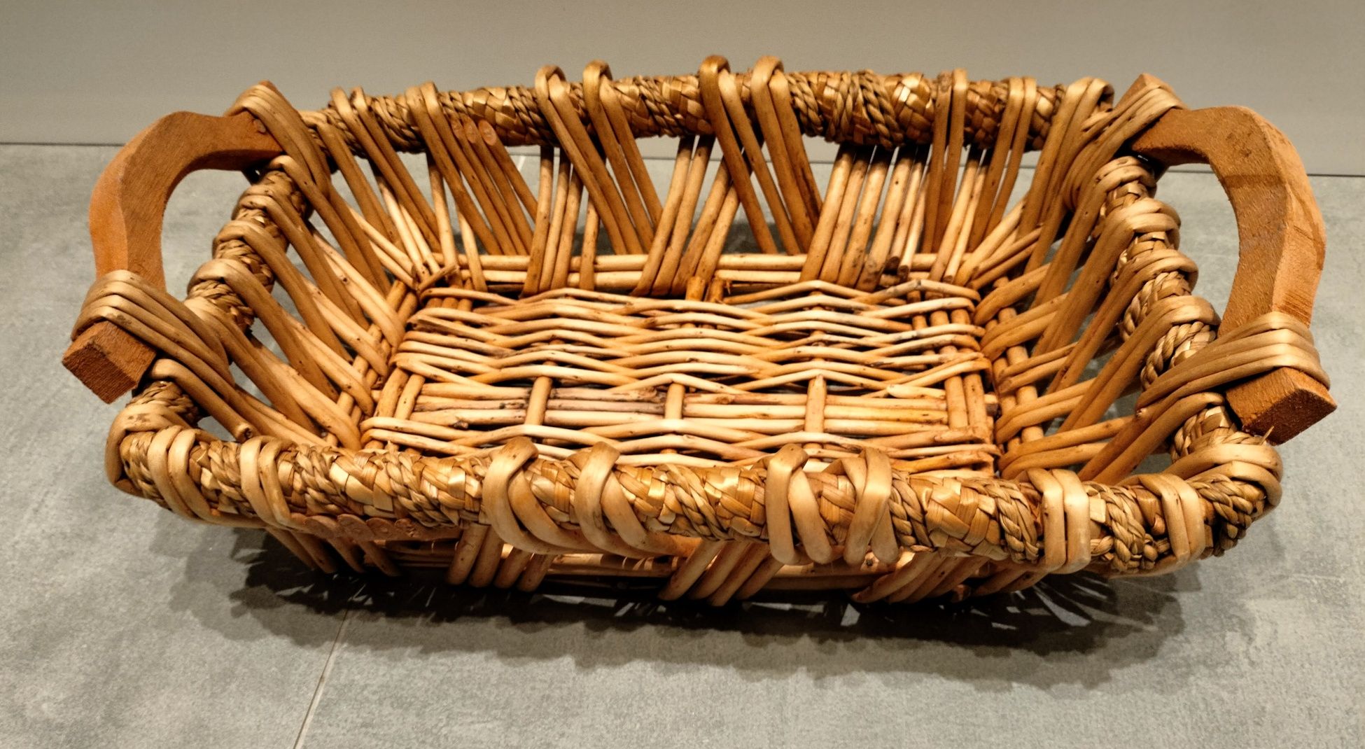 Koszyk wiklinowy z drewnianymi rączkami - zestaw 3szt.