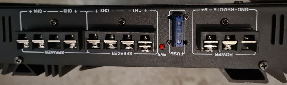 Wzmacniacz samochodowy auna 2800W 4 kanały