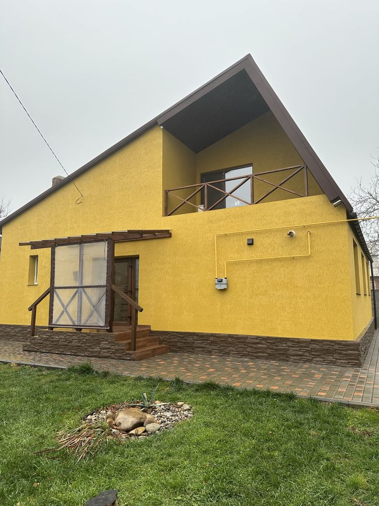 Продам добротний будинок