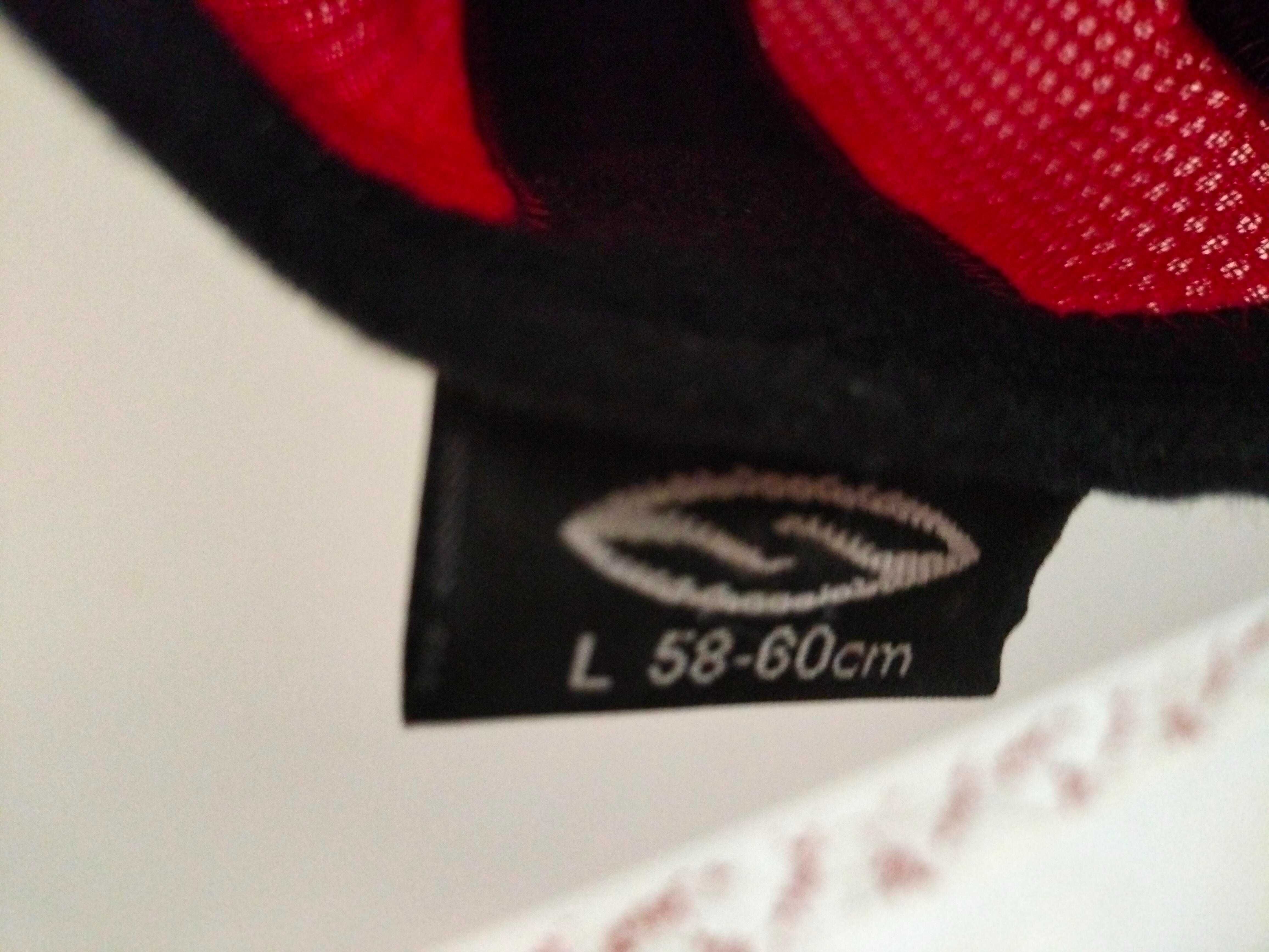 Kask snowboadrowy SMITH rozm.      .M 58-60cm unikatowy wzór .