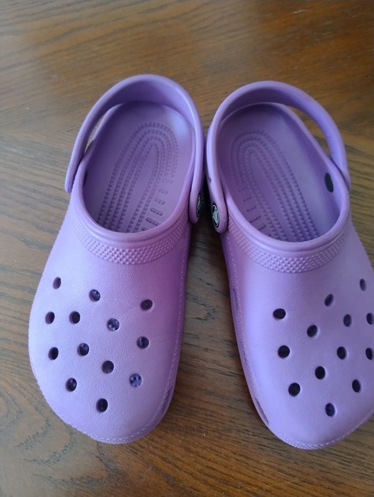 Продам крокси фірми Crocs.