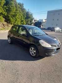 RENAULT Clio III 1.2 (75 cv)