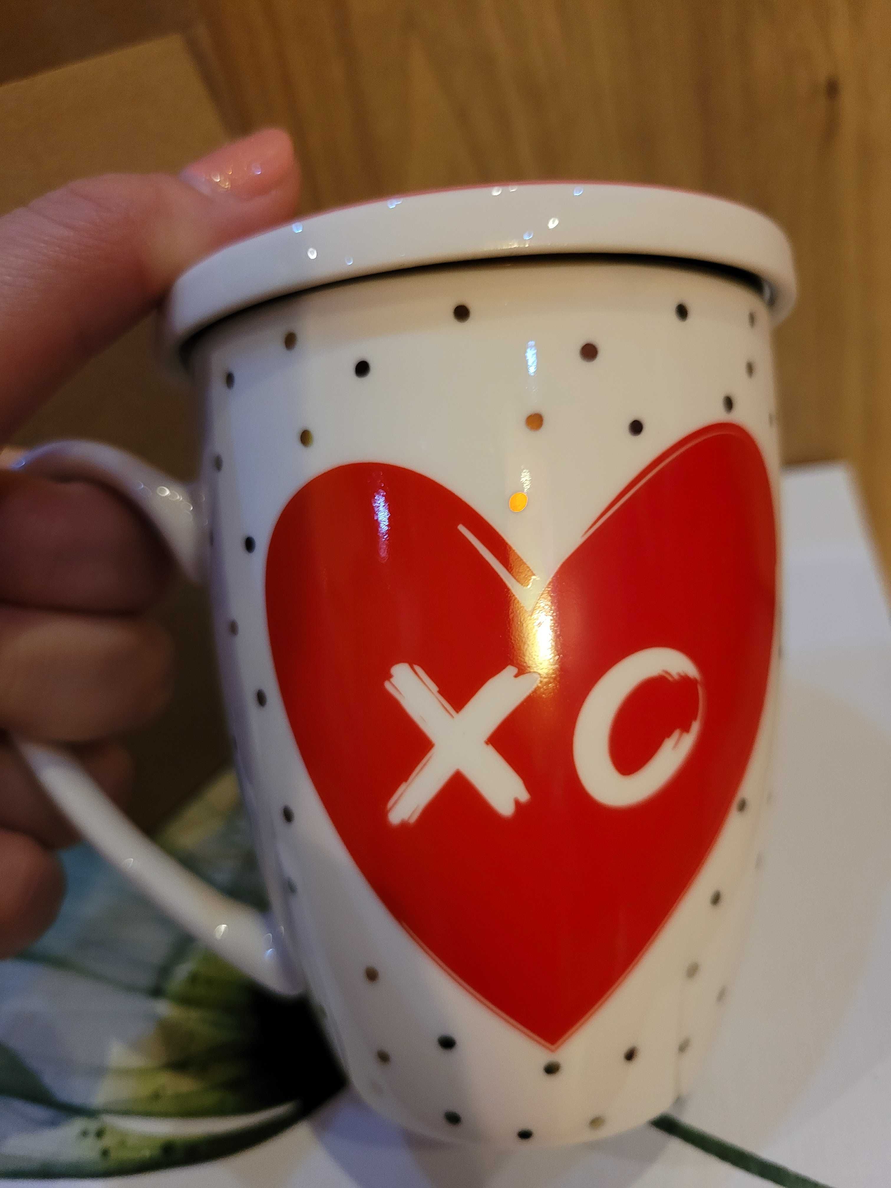 Kubek z sitkiem i pokrywką, kubek w serca, kubek XO