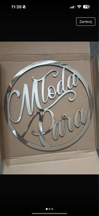 Napis Mloda Para Lustrzany