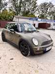 Mini Cooper , Khaki green