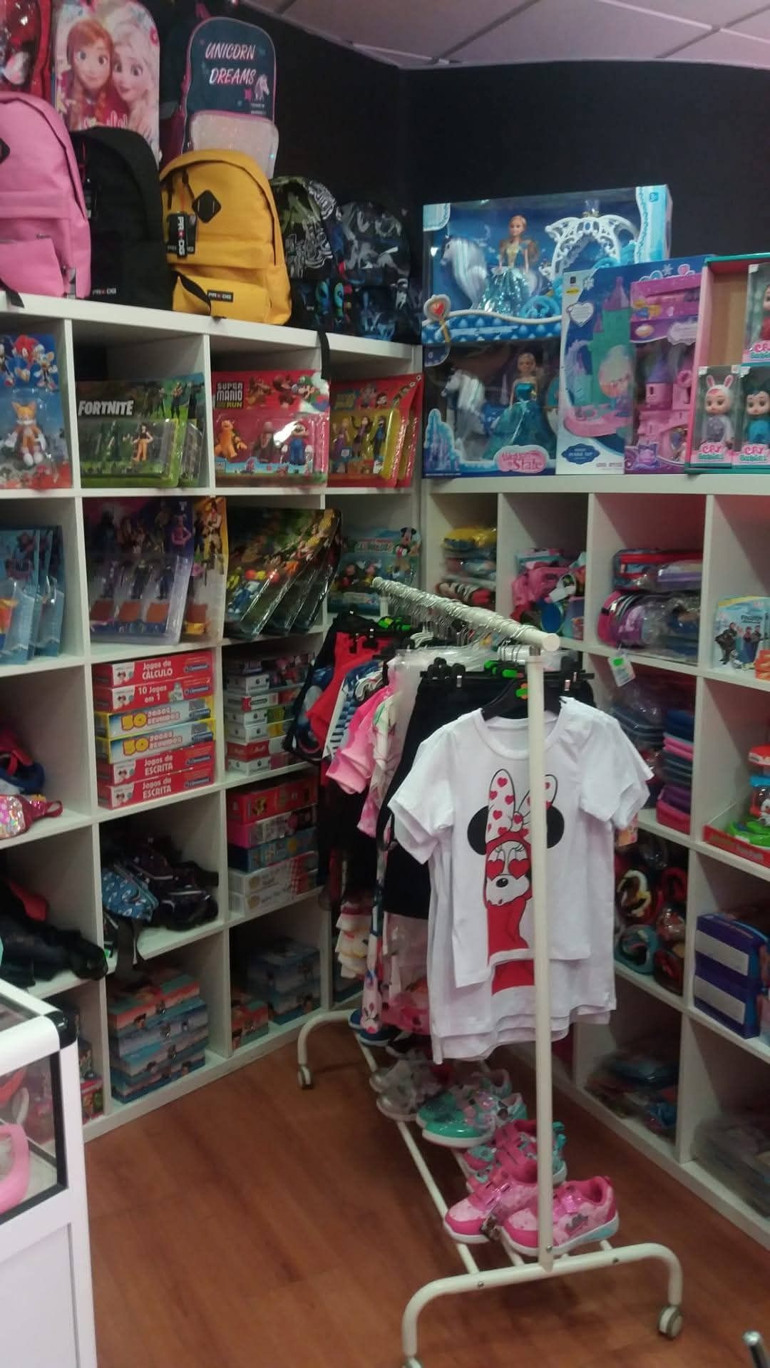Oportunidade, venda de recheio de loja para crianças, papelaria  etc.