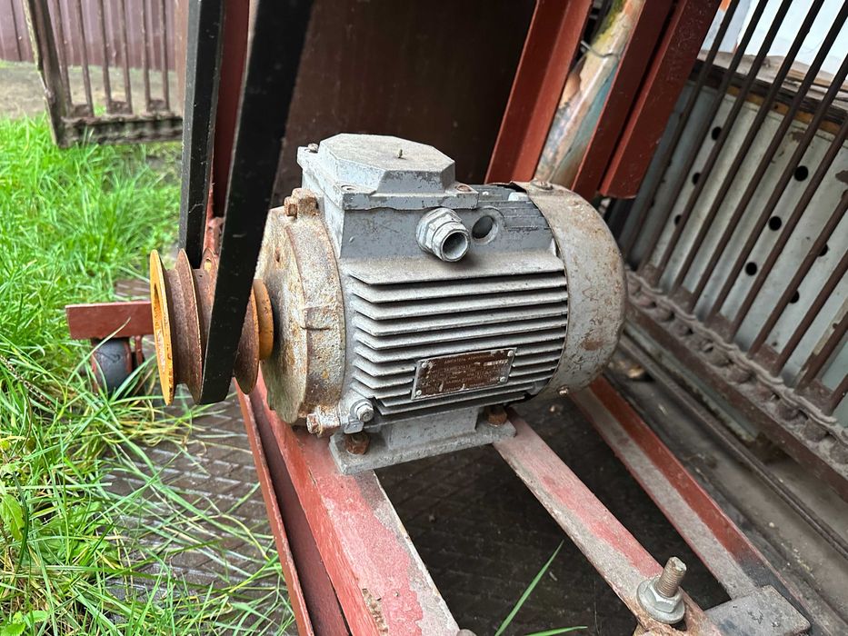 Електромотор Єлектродвигун 2.2\1500