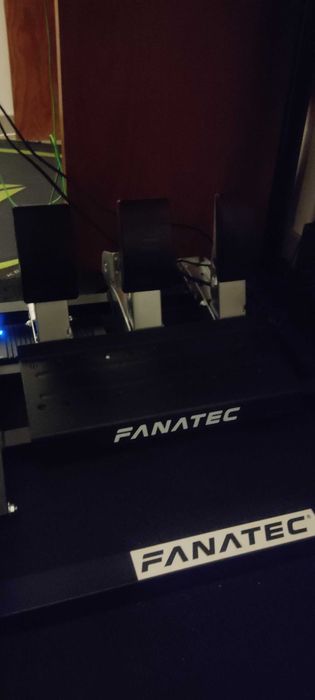 SimRacing cockpit Fanatec