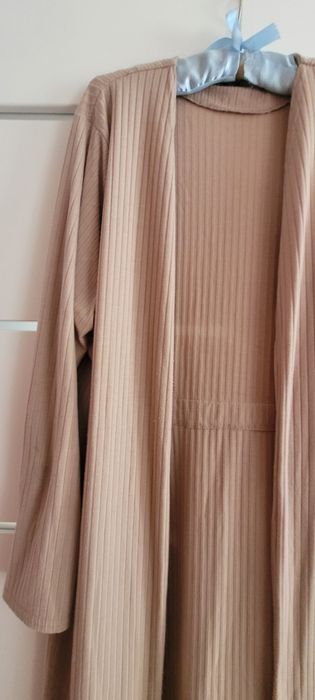 Piękny, długi szlafrok beżowy rozm 42/44