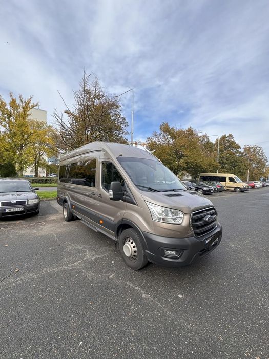 Ford Transit  Ford Transit Bus – Komfortowy, przestronny i niezawodny!