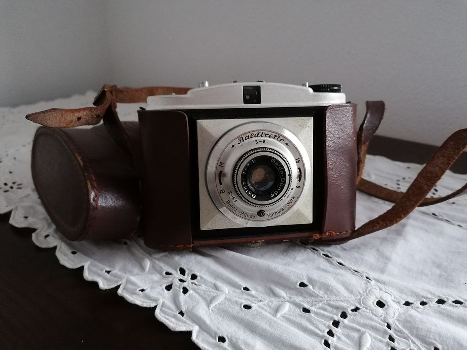 Máquina fotográfica Baldixette de fabrico alemão