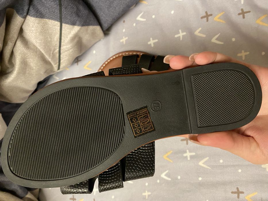 Шльопанці слайди