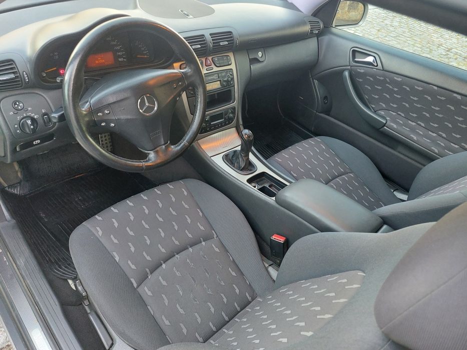Mercedes c220 sport coupe evolucion 2003
