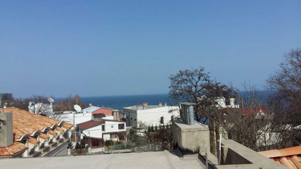 Новое здание 1200 м2 в центре Аркадия под бизнес 13 соток