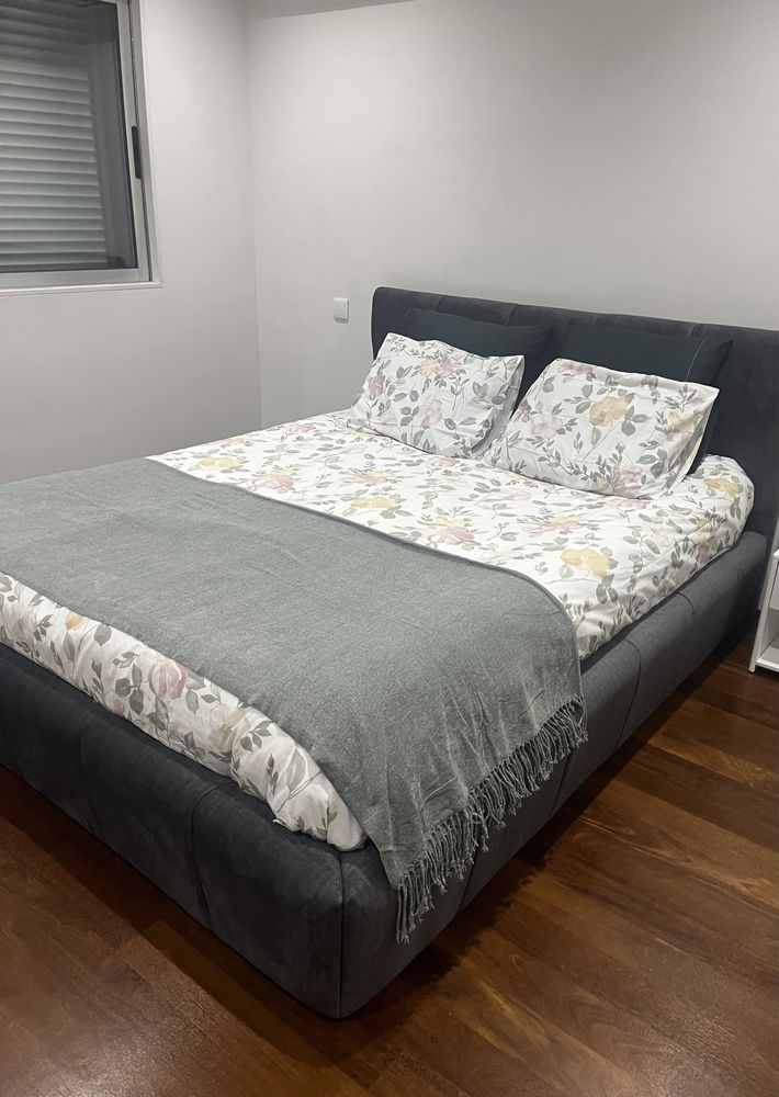 Cama nova com estrado elevatorio