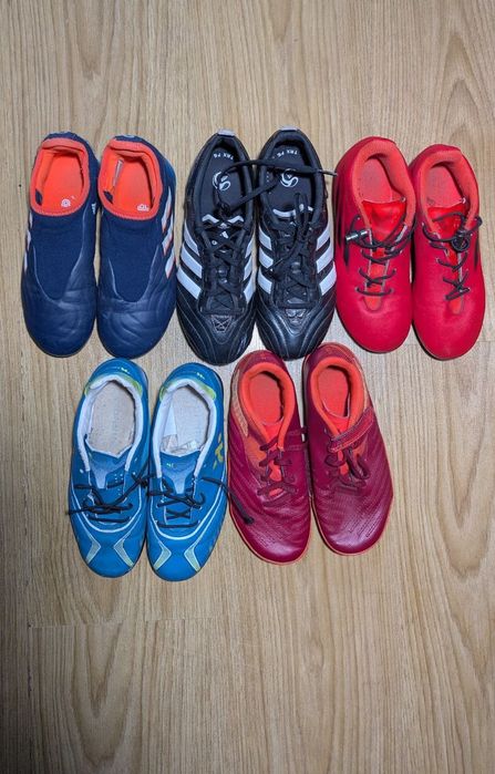 Дитяче футбольне взуття