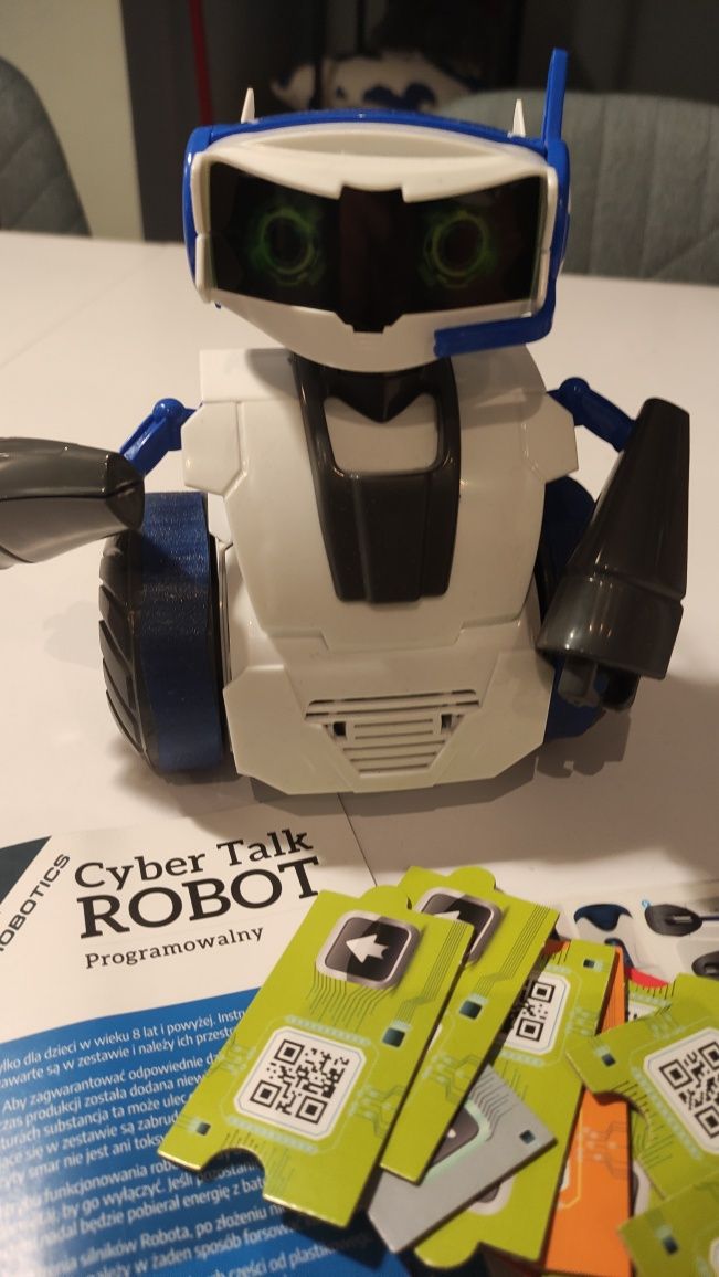 Robot cyber Talk programowalny